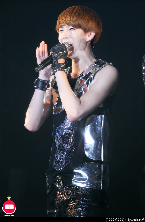 [Pic] 120714 Sehun @ NH Nonghyup card fills concert  [SPRING BOY] 5P