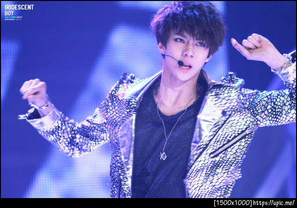 [Pic] 120502 Sehun @ 120502 Arirang Simply K-pop [IRIDESCENT BOY] 3P