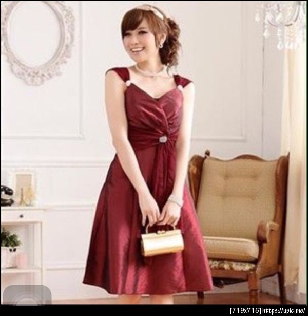 ชุดราตรีสาวอวบ
