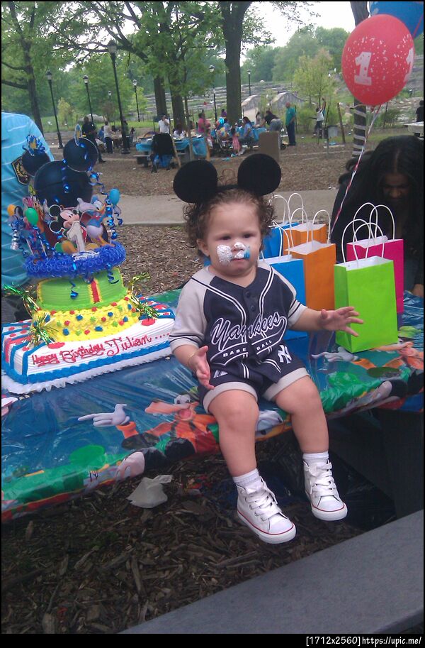 the bday boy I lubbs him 