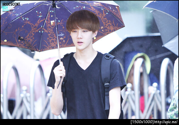 [Pic] 120706 Sehun on the way go to Fighting Korea KBS Open Concert [IRIDESCENT BOY] 8P