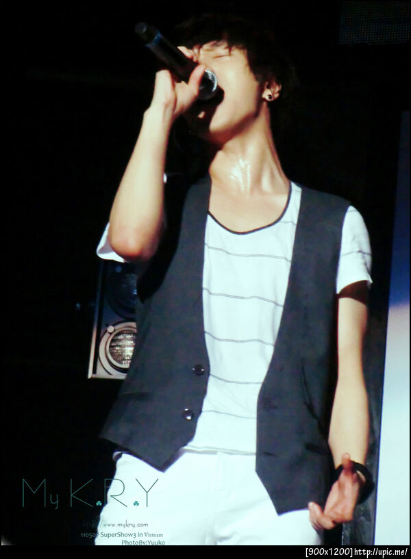110507 Yesung SSlll in Vietnam cr:mykry.com