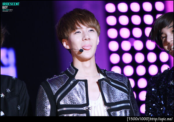 [Pic] 120613 Sehun @ Cheongju KBS Happy concert [IRIDESCENT BOY] 11P