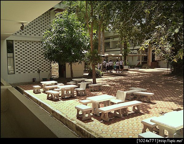 ลานโพธิ์ และป้าหนอมช็อป (ป้าหนอมไม่อยู่แล้ว T_T) #backtoschool