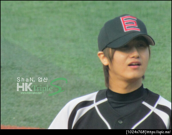 110224 Young Saeng at M4's MV Shooting with Baseball Team