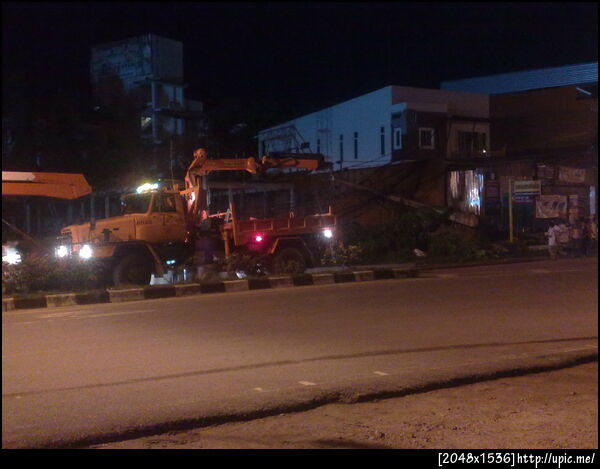 เสาไฟฟ้าล้ม 1/2