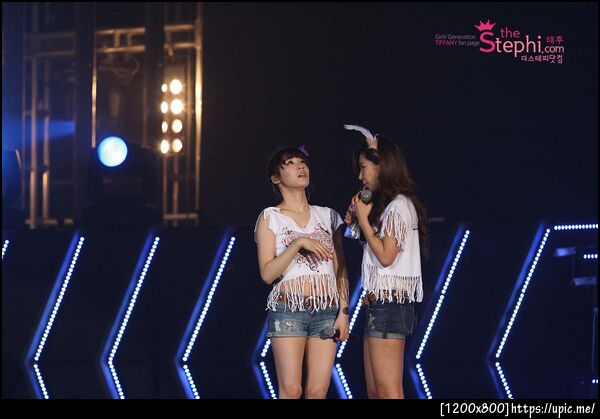 มองคอขาวๆ ซร้วบ! -.,- #YulTi