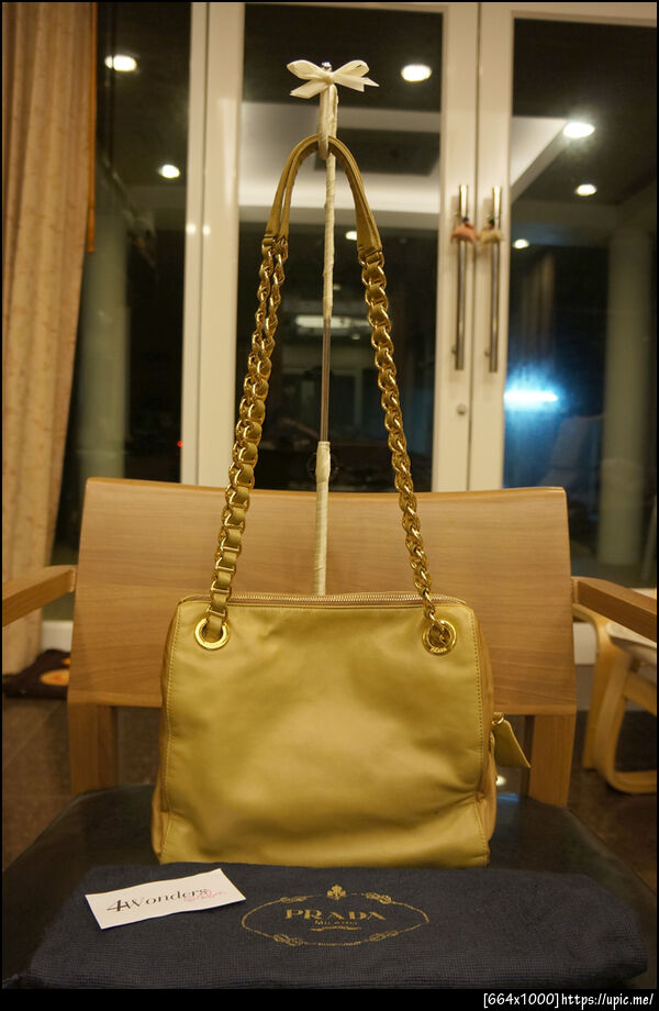 Prada_back