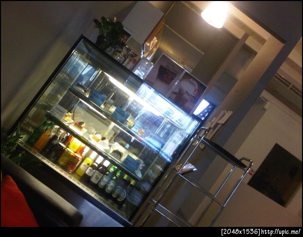 Mac-Chiato House & Cake Box5