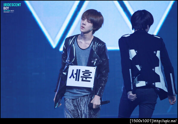 [Pic] 120525 Sehun @ KBS Music Bank [IRIDESCENT BOY] 2P