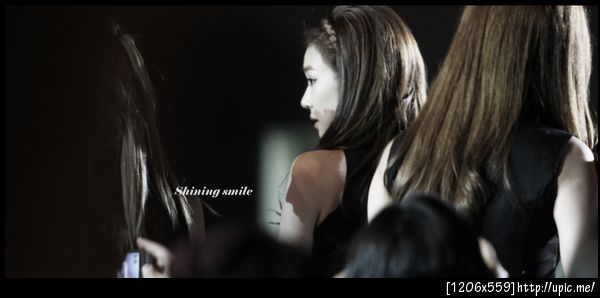 รอ shining smile อัพรูป เย้ๆ ><