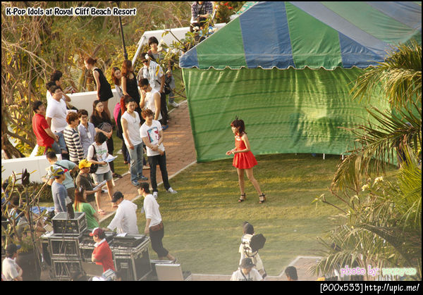 Nichkhun(2PM) กับสาวชุดแดง Hyomin(T-ARA)