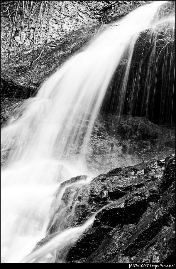 น้ำตกห้วยแก้ว 03 bw