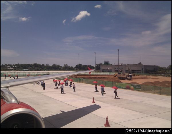 สนามบินนราธิวาส ขณะกำลังปรับปรุุงเป็น "สนามบินนานาชาตินราธิวาส"