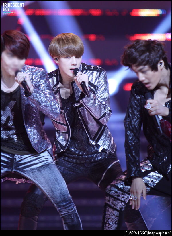 [Pic] 120706 Sehun @ Fighting Korea KBS Open Concert [IRIDESCENT BOY] 8P