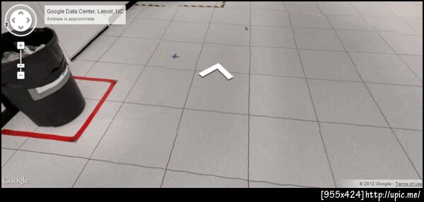 นี่พื้นมันตกหลุมมิติหรือสายตาเรามีปัญหาเนี่ย?