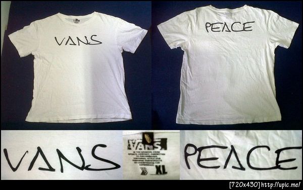 เสื้อ vans สีขาว สกรีนลายหน้าหลัง ไซท์ XL ขนาด 21 ยาว 26ราคา 300 บาท