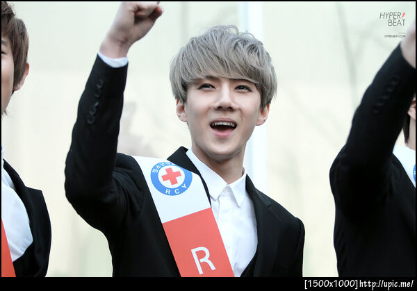 [Pic] 121202 Sehun at Red Cross Youth [Hyper Beat] 45P