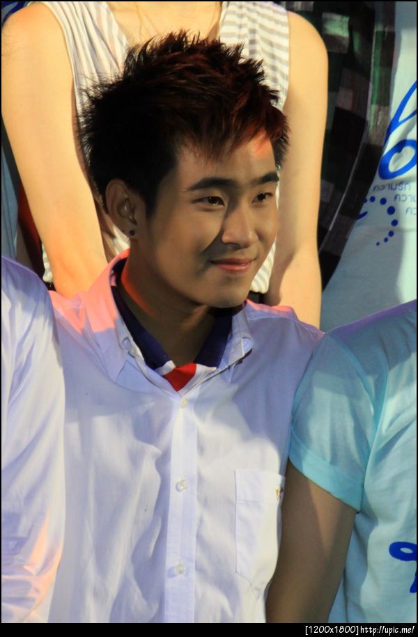 ทำไมก่อนหน้านี้ไม่เคยสังเกตอาร์ม ออกัสเลยแฮะ