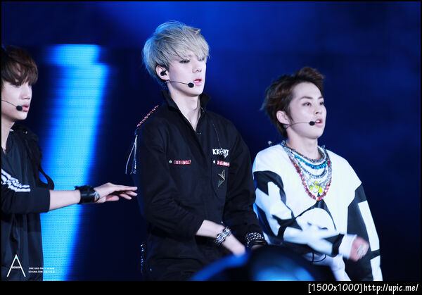 [Pic] 130115 Sehun at Golden Disk Award [SEHUNA] 21P