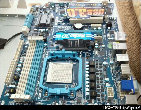 @tapecom เหมือน 890GPA เลย แค่เป็น 880G ไม่มี sideport mem