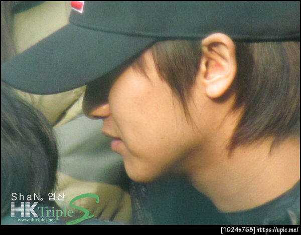 110224 Young Saeng at M4's MV Shooting with Baseball Team