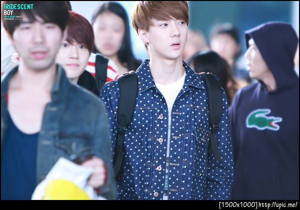 [Pic] 120625 Sehun @ Incheon Airport (back to Korea) [IRIDESCENT BOY] 2P