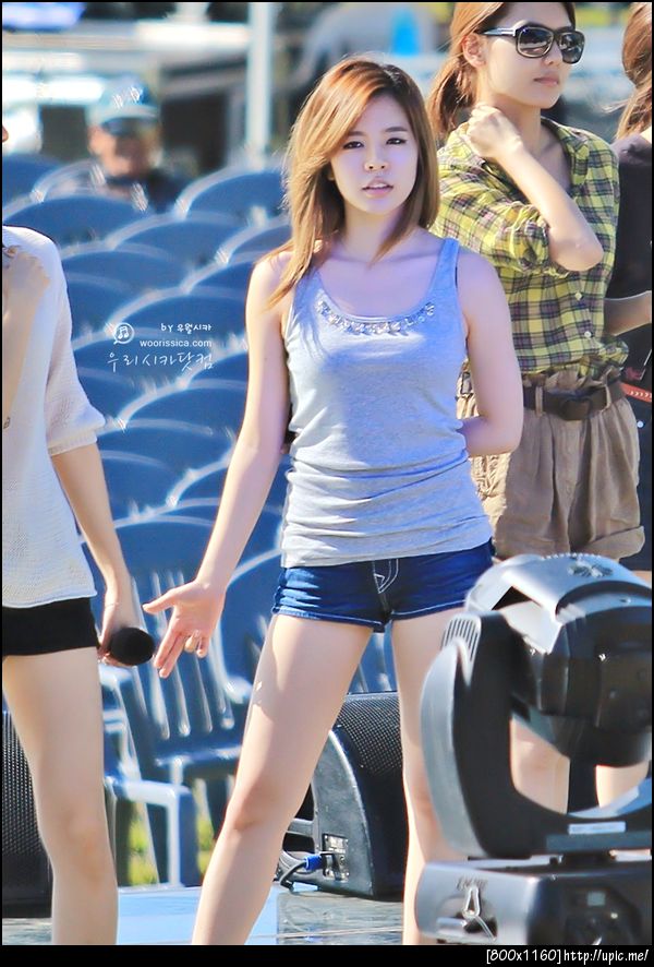 โอโม่ ขาวเกิ๊น