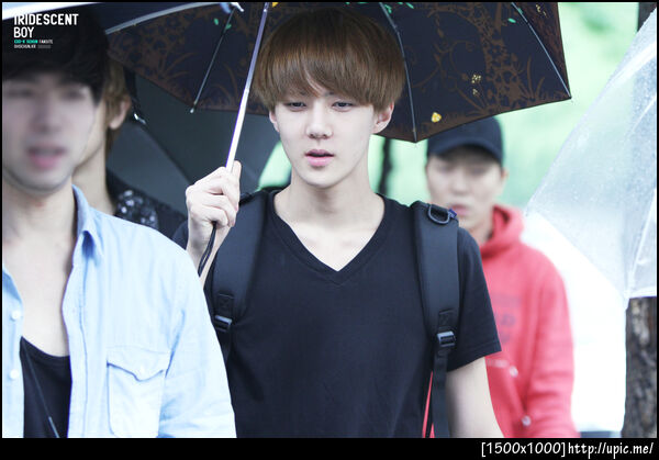 [Pic] 120706 Sehun on the way go to Fighting Korea KBS Open Concert [IRIDESCENT BOY] 8P