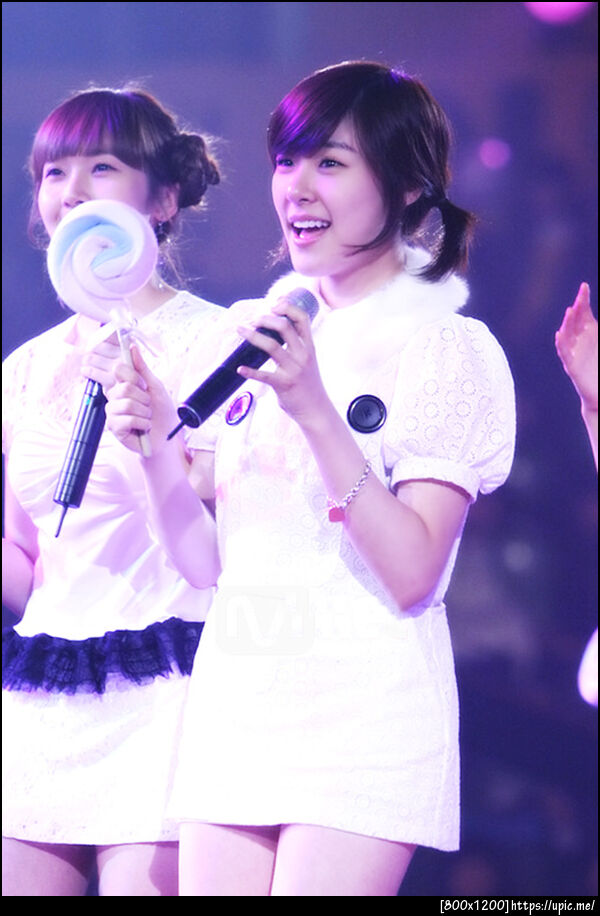 kissing u oh my love~~~~~~~~