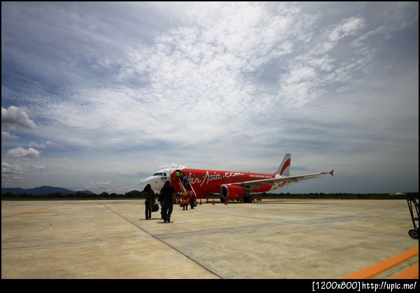 HS-ABB ณ. นราธิวาส by @airasiathailand