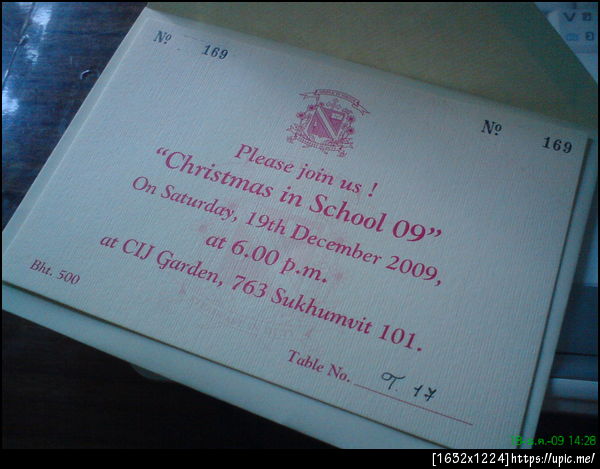 ขายบัตรโต๊ะจีนงาน Christmas Celebration ของ "โรงเรียนหญิงล้วน" ราคา 700 บาท (ขี้เกียจไปมาก)