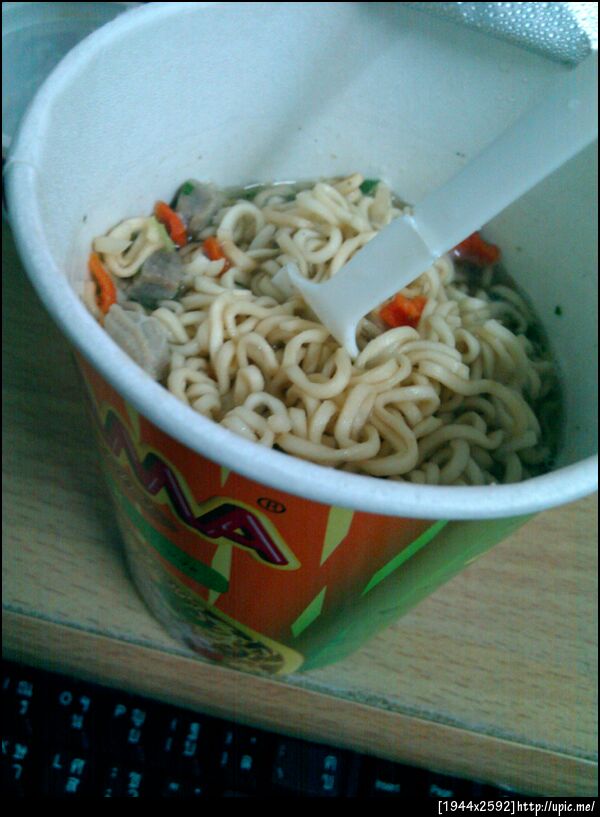 มื้อดึก