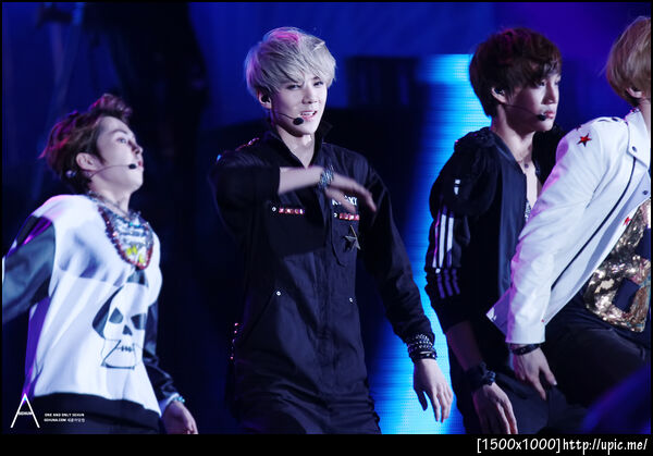 [Pic] 130115 Sehun at Golden Disk Award [SEHUNA] 21P