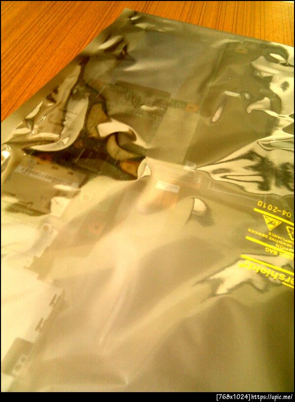 เมนบอร์ดใหม่อยู่ในห่อ