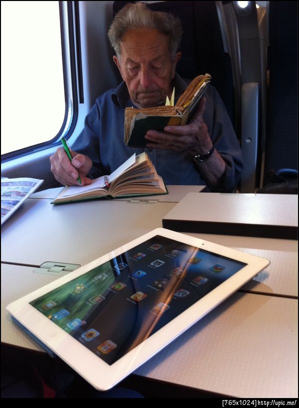 ความแตกต่าง หนังสือยุคใหม่ หนังสือยุคเก่า