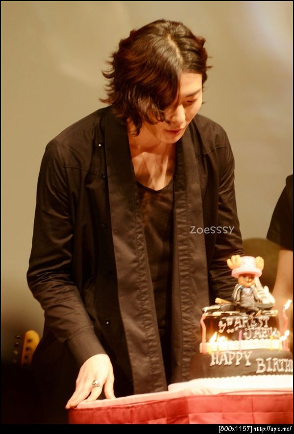 twitter@zoesssy April 2, 2011