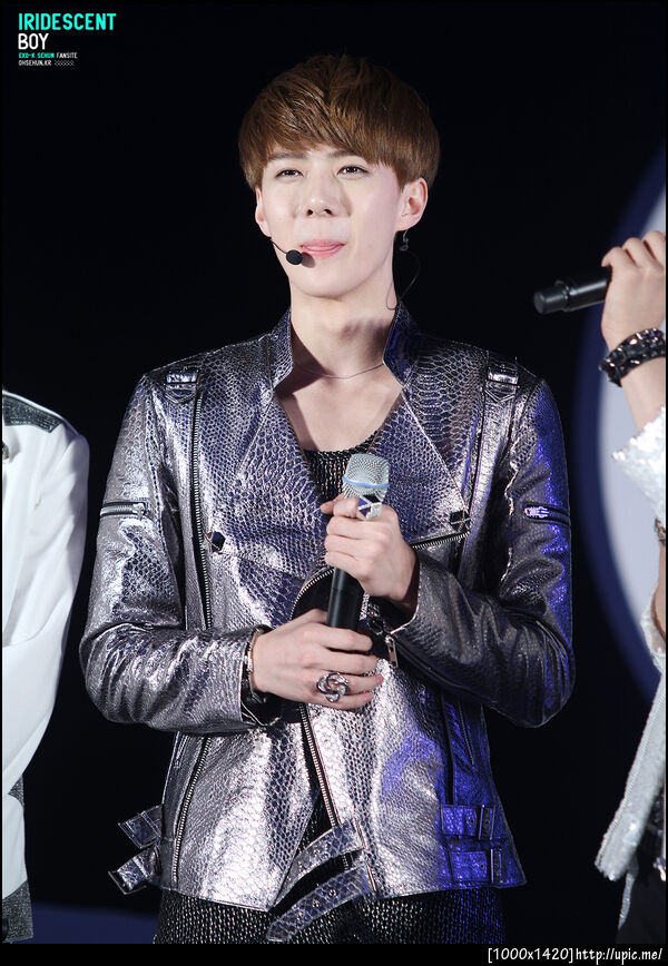 [Pic] 120530 Sehun @ Cultwo Show Broadcasting [IRIDESCENT BOY] 9P