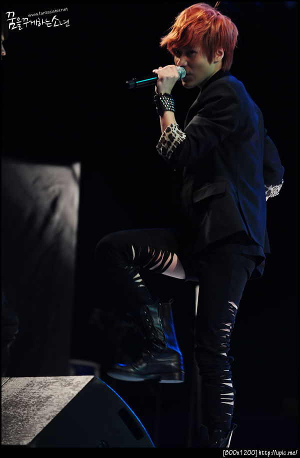 รูปแทมเซ็ทนี้ ถ่ายมาหน้ามืดไม่โกรธนะ..แต่ถ้าถ่ายมาแล้วไม่เห็นขาอ่อนนี่โกรธอ่ะ!!!