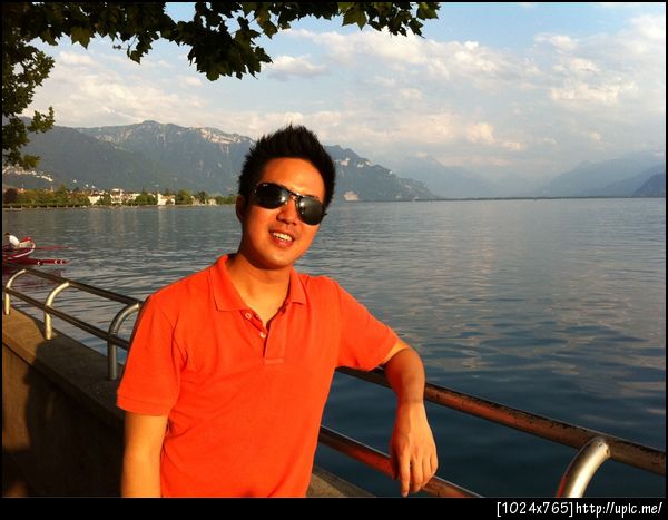 ริมทะเลสาปเมืองวีวี่