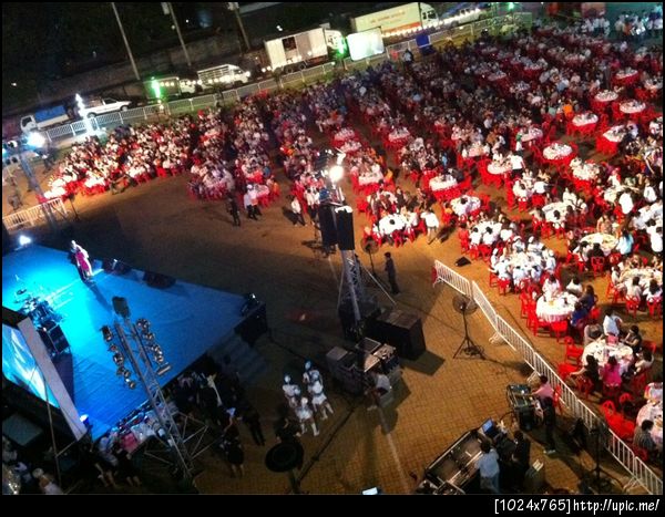 DKSH จัดงานเลี้ยงใหญ่มาก หน้าตึก กสท โต๊ะจีน 200 โต๊ะโอส