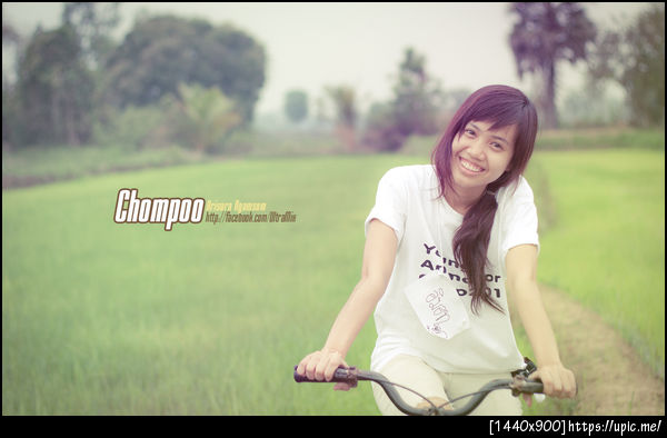 พอใจกับสีแล้ว ,, เล่นโทนสีนี้ดีกว่า จืด ๆ ถูกใจเราด้วย ^^