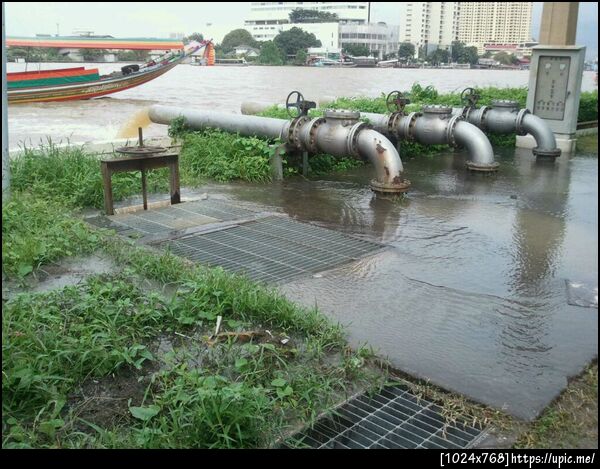 ล้นก็สูบออกสินะ