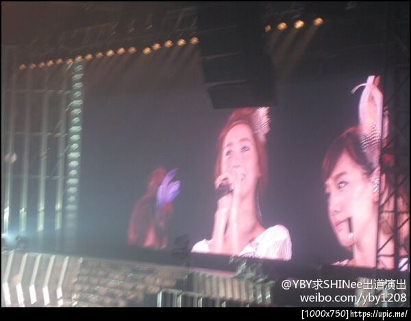 ยุนแทททททททททททท Cr : YBY求SHINee出道演出