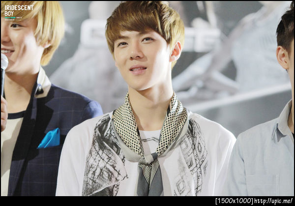 [Pic] 120810 Sehun @ SM ART EXHIBITION [IRIDESCENT BOY] 2P