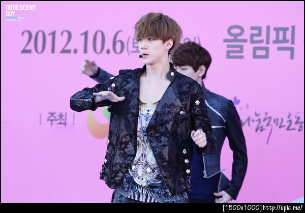 121007 Sehun @ 대한민국 나눔대축제 [IRIDESCENT BOY] 9P