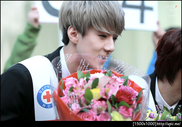 [Pic] 121202 Sehun at Red Cross Youth [Hyper Beat] 45P