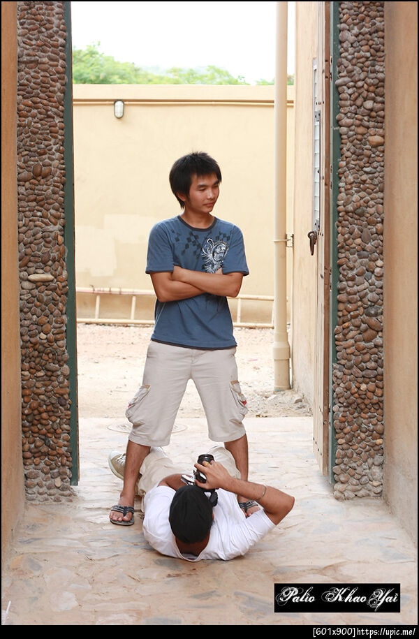 ดูความพยายามถ่ายภาพให้ @silentdark ของ @bank_xavi