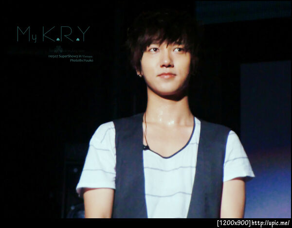 110507 Yesung SSlll in Vietnam cr:mykry.com