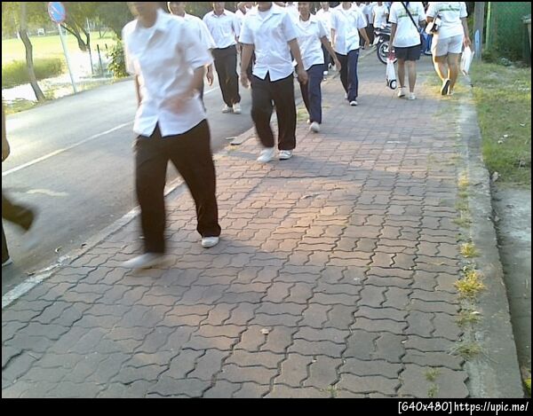 ประชุมเชียร์?